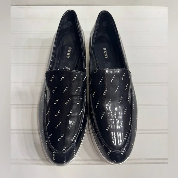 DKNY Logo Black Lug Sole Loafers Patent Leather Platform Chunky Y2K Size 8 - Picture 2 of 7